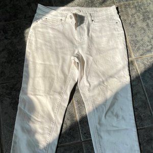 Vince Camuto white jeans size 31/32